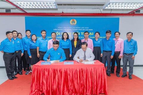 <a href="/thuong-hieu-xanh" title="Thương hiệu xanh" rel="dofollow">Thương hiệu xanh</a>