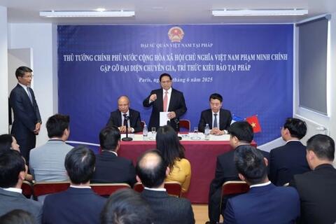 <a href="/phat-trien-ben-vung" title="Phát triển bền vững" rel="dofollow">Phát triển bền vững</a>