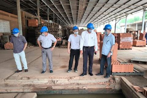 <a href="/thuong-hieu-xanh/doanh-nghiep" title="Doanh nghiệp" rel="dofollow">Doanh nghiệp</a>