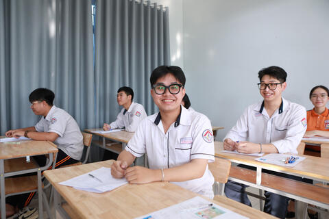 <a href="/song-xanh/giao-duc" title="Giáo dục" rel="dofollow">Giáo dục</a>