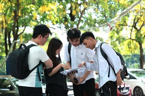 <a href="/song-xanh/giao-duc" title="Giáo dục" rel="dofollow">Giáo dục</a>