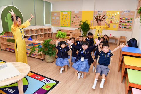 <a href="/song-xanh/giao-duc" title="Giáo dục" rel="dofollow">Giáo dục</a>