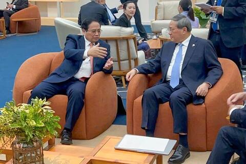 <a href="/thuong-hieu-xanh/tin-tuc/tin-trong-nuoc" title="Tin trong nước" rel="dofollow">Tin trong nước</a>