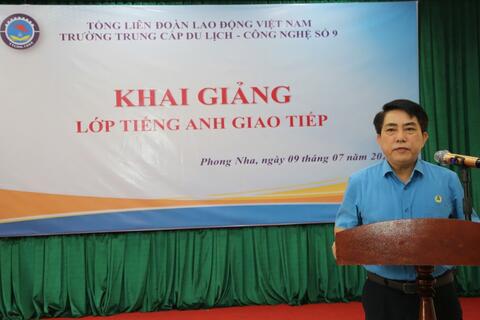 <a href="/du-lich" title="Du lịch" rel="dofollow">Du lịch</a>