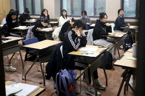 <a href="/tin-tuc/tin-quoc-te" title="Tin quốc tế" rel="dofollow">Tin quốc tế</a>