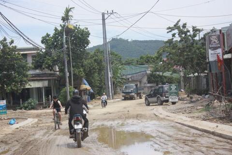 <a href="/tin-tuc" title="Tin tức" rel="dofollow">Tin tức</a>