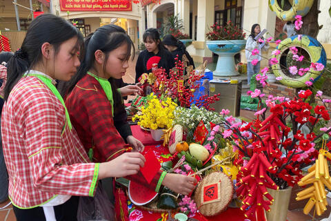 <a href="/song-xanh/giao-duc" title="Giáo dục" rel="dofollow">Giáo dục</a>