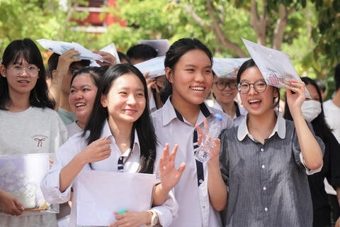 <a href="/song-xanh/giao-duc" title="Giáo dục" rel="dofollow">Giáo dục</a>