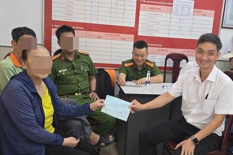 <a href="/phap-luat" title="Pháp luật" rel="dofollow">Pháp luật</a>