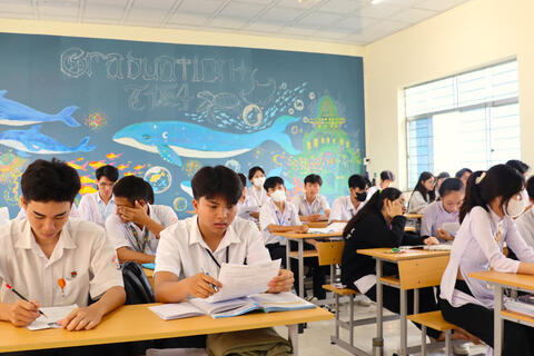 <a href="/song-xanh/giao-duc" title="Giáo dục" rel="dofollow">Giáo dục</a>