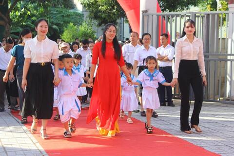 <a href="/song-xanh/giao-duc" title="Giáo dục" rel="dofollow">Giáo dục</a>
