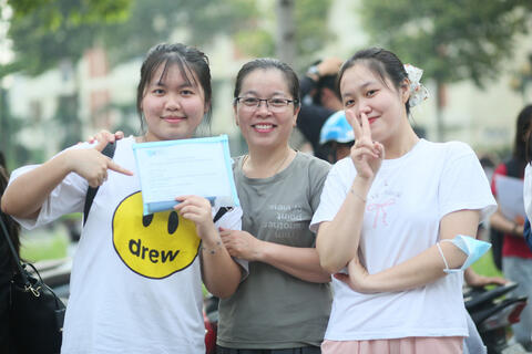 <a href="/song-xanh/giao-duc" title="Giáo dục" rel="dofollow">Giáo dục</a>