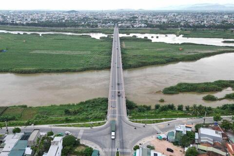 <a href="/phap-luat" title="Pháp luật" rel="dofollow">Pháp luật</a>