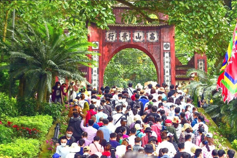 <a href="/tin-tuc" title="Tin tức" rel="dofollow">Tin tức</a>