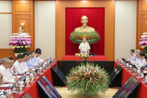 <a href="/thuong-hieu-xanh/tin-tuc/tin-trong-nuoc" title="Tin trong nước" rel="dofollow">Tin trong nước</a>