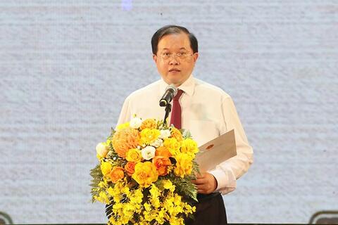 <a href="/van-hoa" title="Văn hóa" rel="dofollow">Văn hóa</a>