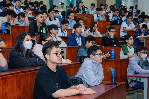 <a href="/song-xanh/giao-duc" title="Giáo dục" rel="dofollow">Giáo dục</a>