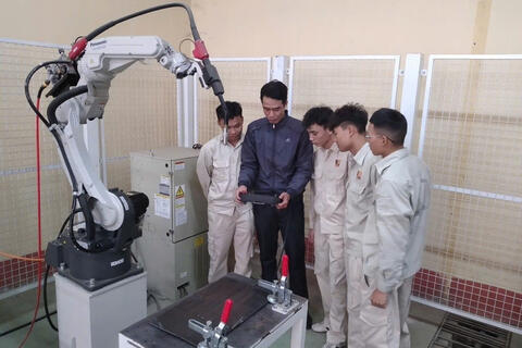 <a href="/van-de-hom-nay" title="Vấn đề hôm nay" rel="dofollow">Vấn đề hôm nay</a>