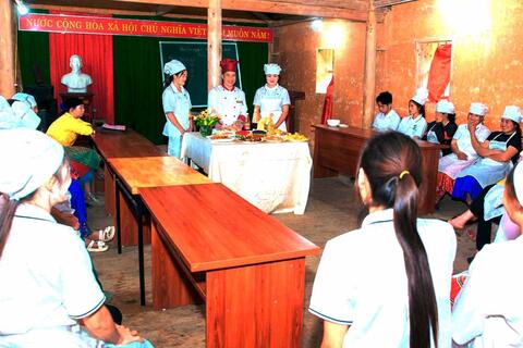 <a href="/phat-trien-ben-vung" title="Phát triển bền vững" rel="dofollow">Phát triển bền vững</a>