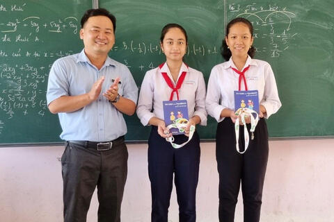 <a href="/song-xanh/giao-duc" title="Giáo dục" rel="dofollow">Giáo dục</a>