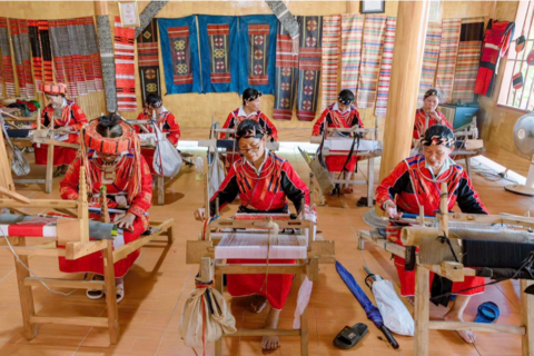 <a href="/van-hoa" title="Văn hóa" rel="dofollow">Văn hóa</a>