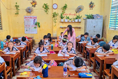 <a href="/song-xanh/giao-duc" title="Giáo dục" rel="dofollow">Giáo dục</a>