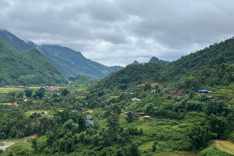 <a href="/phat-trien-ben-vung" title="Phát triển bền vững" rel="dofollow">Phát triển bền vững</a>