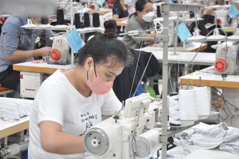 <a href="/thuong-hieu-xanh/doanh-nghiep" title="Doanh nghiệp" rel="dofollow">Doanh nghiệp</a>