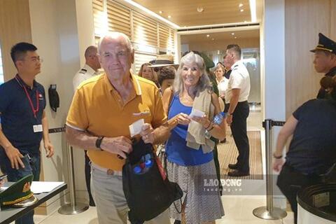 <a href="/du-lich" title="Du lịch" rel="dofollow">Du lịch</a>