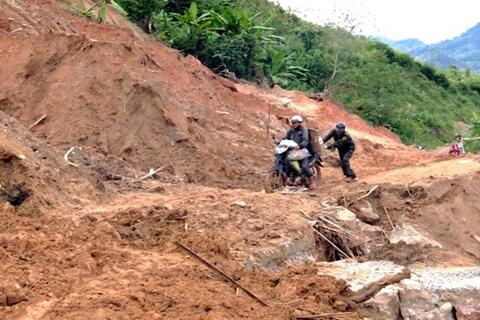 <a href="/thuong-hieu-xanh/tin-tuc/tin-trong-nuoc" title="Tin trong nước" rel="dofollow">Tin trong nước</a>