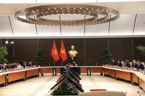 <a href="/thuong-hieu-xanh/tin-tuc/tin-trong-nuoc" title="Tin trong nước" rel="dofollow">Tin trong nước</a>