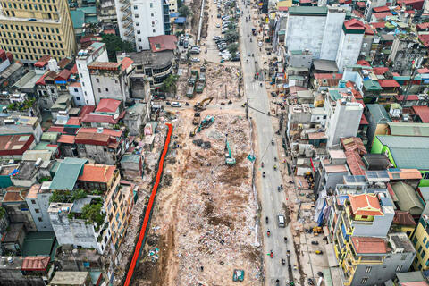 <a href="/thuong-hieu-xanh/tin-tuc/tin-trong-nuoc" title="Tin trong nước" rel="dofollow">Tin trong nước</a>