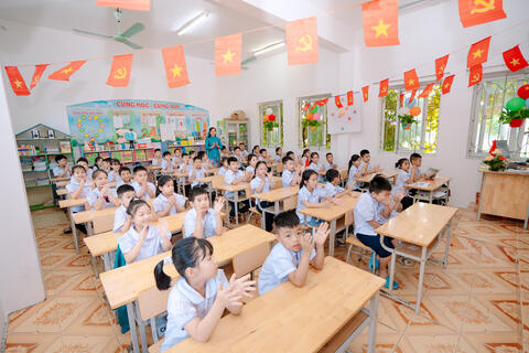 <a href="/song-xanh/giao-duc" title="Giáo dục" rel="dofollow">Giáo dục</a>