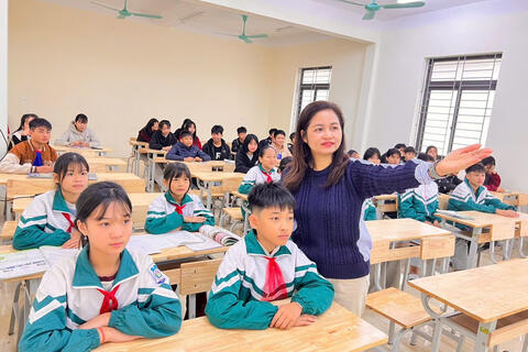 <a href="/song-xanh/giao-duc" title="Giáo dục" rel="dofollow">Giáo dục</a>