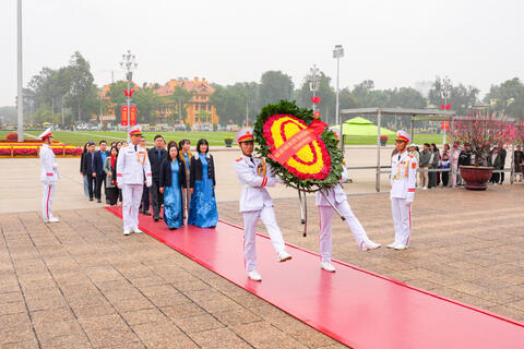 <a href="/tin-tuc" title="Tin tức" rel="dofollow">Tin tức</a>