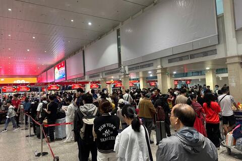 <a href="/tin-tuc" title="Tin tức" rel="dofollow">Tin tức</a>