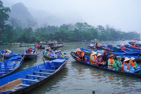 <a href="/du-lich" title="Du lịch" rel="dofollow">Du lịch</a>