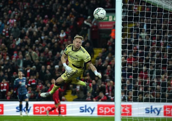Sao Nhật Bản bỏ lỡ cơ hội khó tin, Liverpool gây thất vọng tràn trề trước Arsenal ở bán kết cúp Liên đoàn - Ảnh 6.