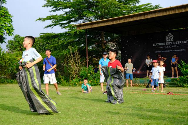 Một vài địa điểm vui chơi ở Hà Nội mở xuyên Tết, bố mẹ tha hồ đưa con đi du Xuân thôi! - Ảnh 3.