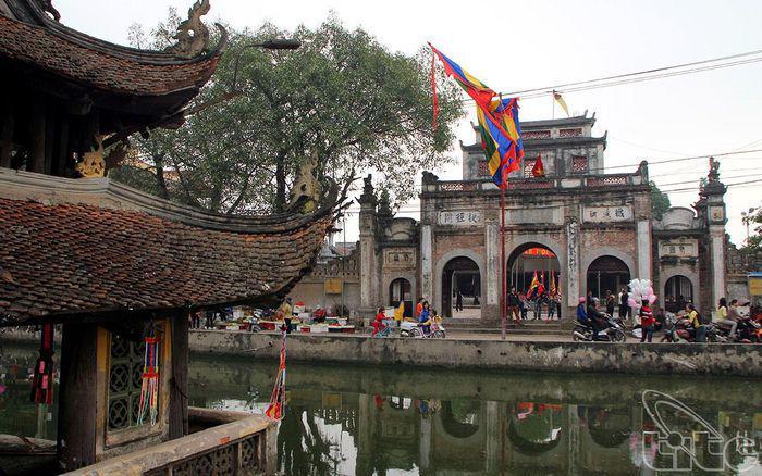 4 ngôi chùa nổi tiếng linh thiêng ở Hà Nội, người người đến cầu bình an trong dịp Tết - 6