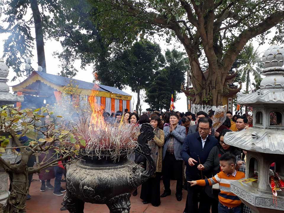 4 ngôi chùa nổi tiếng linh thiêng ở Hà Nội, người người đến cầu bình an trong dịp Tết - 2