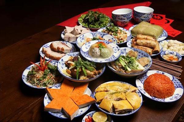 Mâm cỗ Tết đặc trưng của người miền Bắc.
