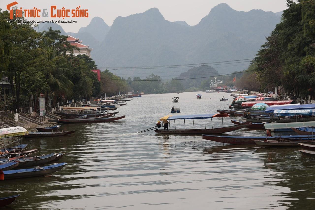 Chùa Hương đìu hiu dịp Tết Nguyên đán, thuyền bè 'đắp chiếu' không khách - 7 Chùa Hương đìu hiu dịp Tết Nguyên đán, thuyền bè 'đắp chiếu' không khách - 7
