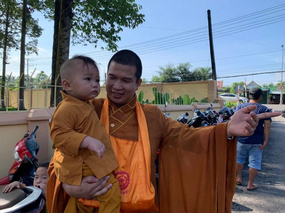 Thủ đoạn giả mật vụ lừa gần 70 tỷ của sư thầy chùa Phước Quang - Hình 4 Thu doan gia mat vu lua gan 70 ty cua su thay chua Phuoc Quang-Hinh-4