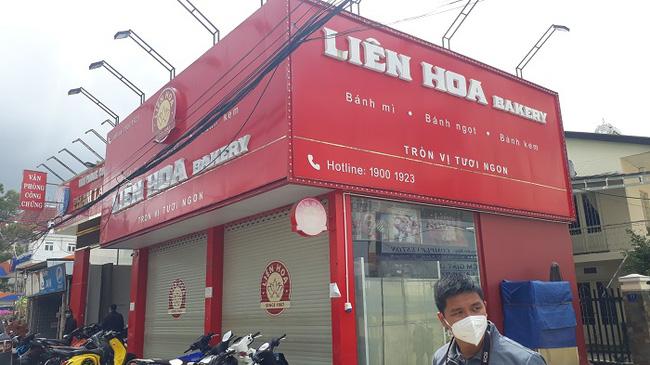 Một điểm bán bánh mỳ Liên Hoa đã tạm đóng cửa.