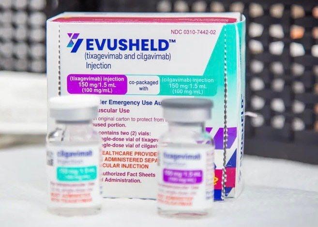 Kháng thể đơn dòng Evusheld của AstraZeneca. Ảnh: L.A