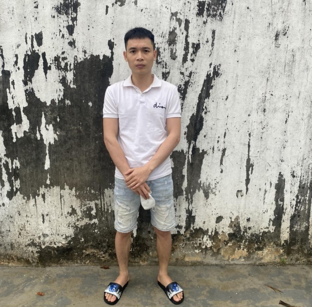 Môi giới gái đẹp bán dâm, các "tú ông" hốt cả tỷ đồng mỗi tháng Moi gioi gai dep ban dam, cac