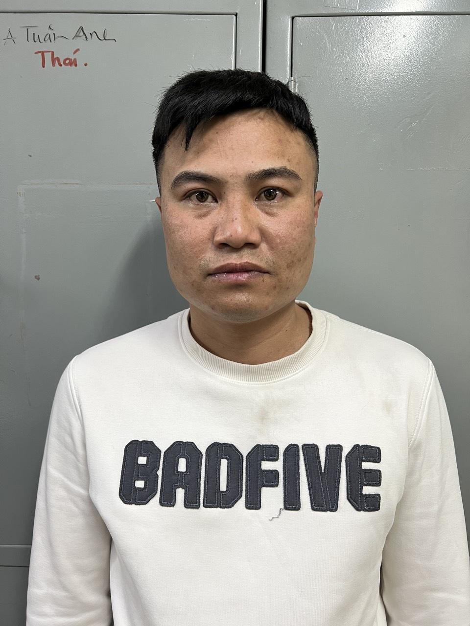 Môi giới gái đẹp bán dâm, các "tú ông" hốt cả tỷ đồng mỗi tháng - Hình 3 Moi gioi gai dep ban dam, cac