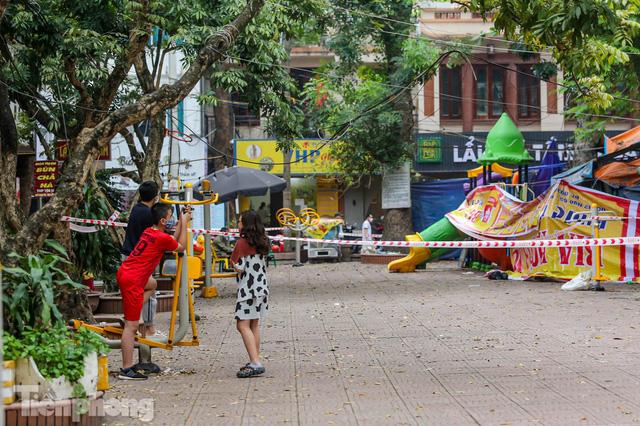 Lạnh người với chuồng cọp chằng chịt tại khu tập thể xảy ra vụ cháy làm 5 người tử vong - Ảnh 16.