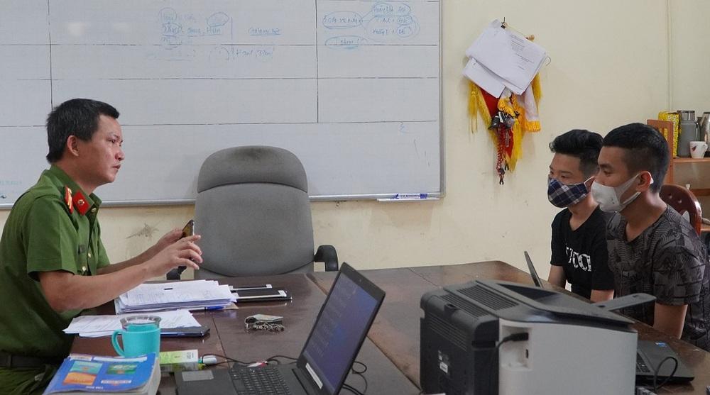 Bắt nhóm tuổi teen chuyên cướp đêm gây ám ảnh cho người đi đường - Ảnh 3. Bắt nhóm tuổi teen chuyên cướp đêm gây ám ảnh cho người đi đường - Ảnh 3.